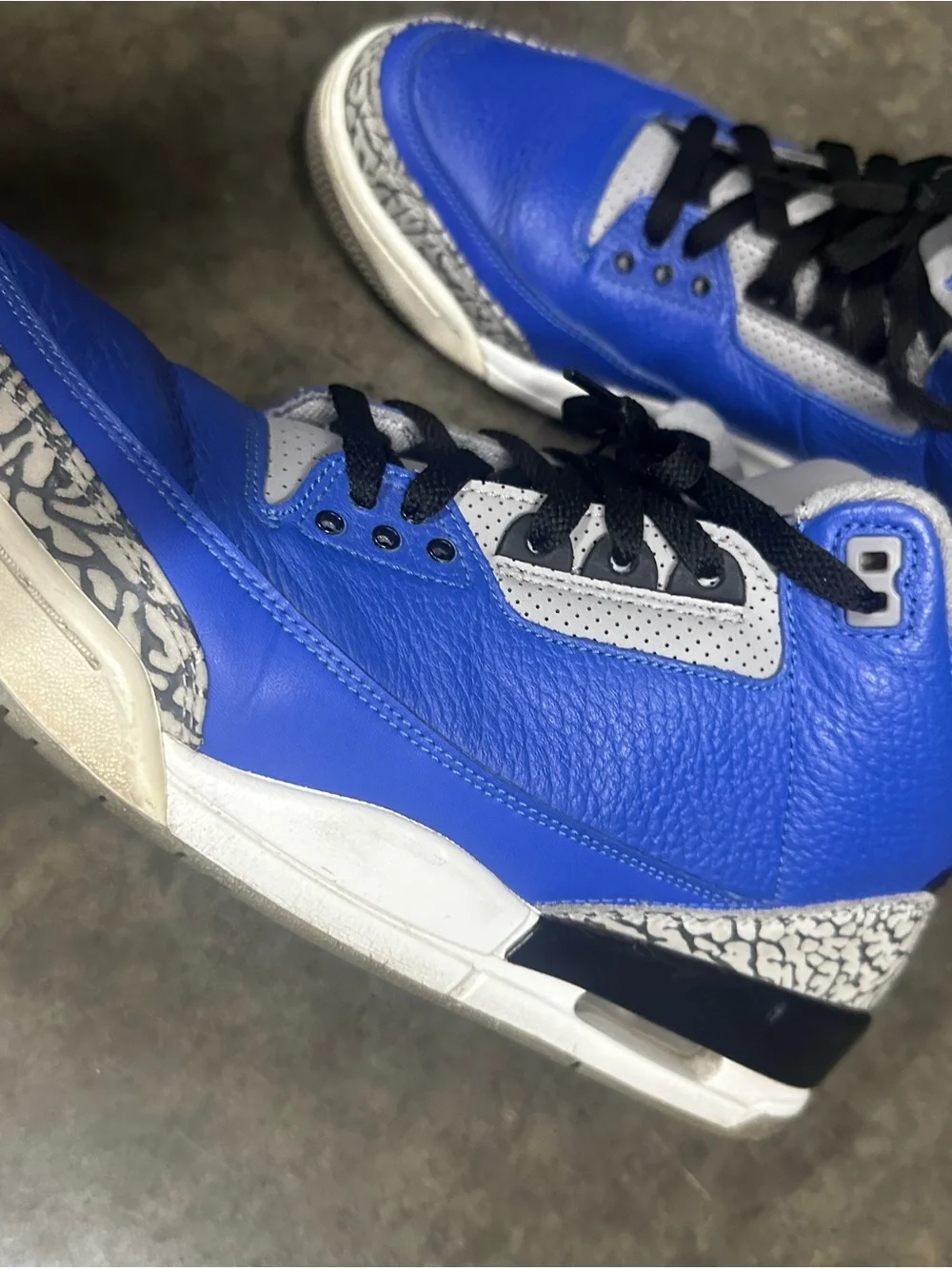 Jordan Men's Royal Blue and Black Retro Basketball Sneakers